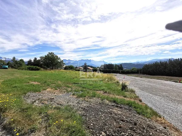 Terrain 660 m²