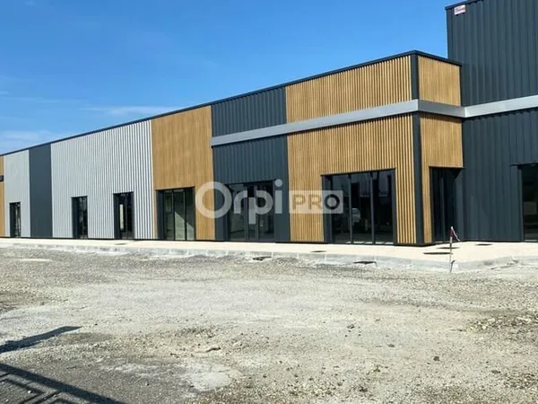 Local commercial 457 m²