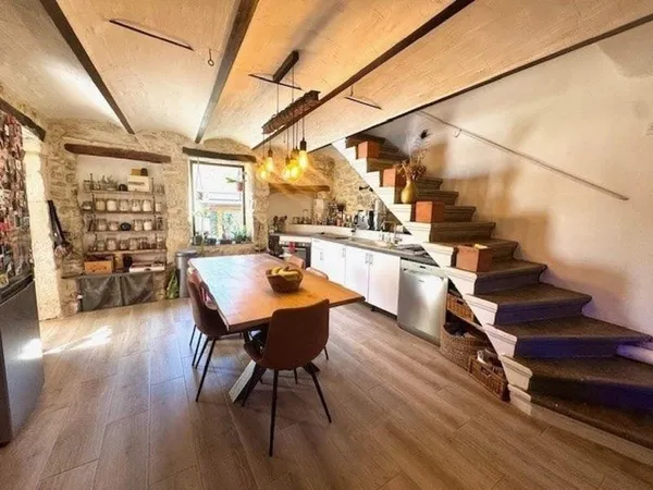 MAISON DE CARACTERE ASPERES