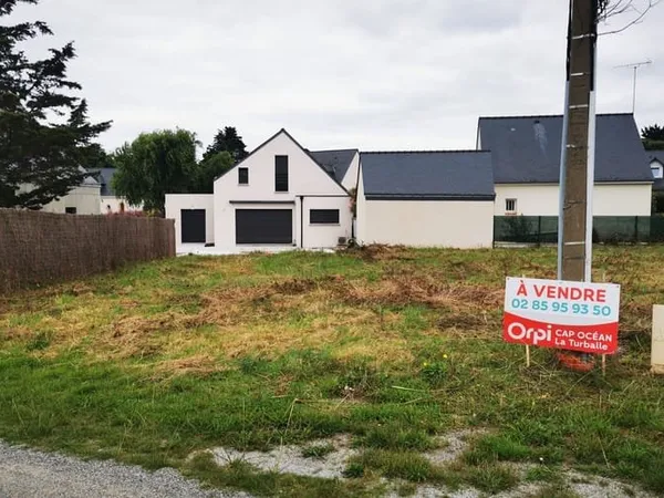 Terrain 336 m²