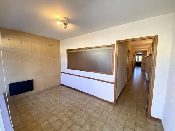 Local d'activité Castelnaudary 5 pièce(s) 66.76 m2