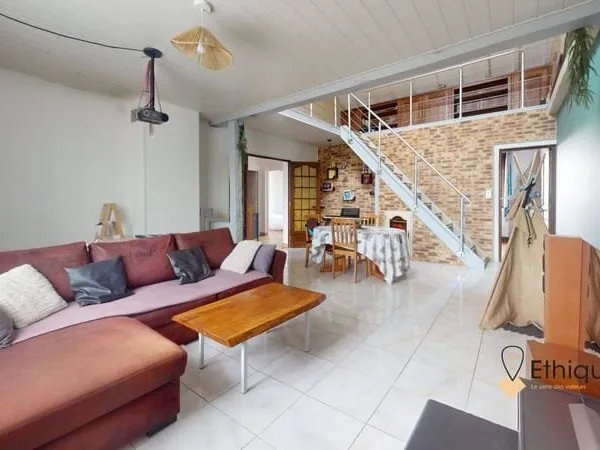 Maison 6 pièces 151 m²