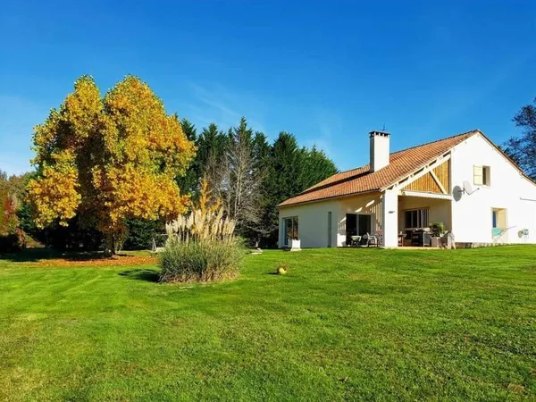 Maison 6 pièces 220 m²