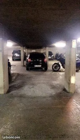 Parking 8 m²
