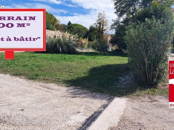 Terrain 1 000 m² Eguilles