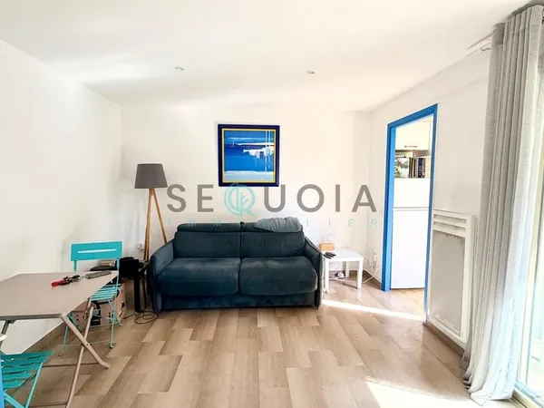 Location Etudiante - Studio meublé Golfe Juan