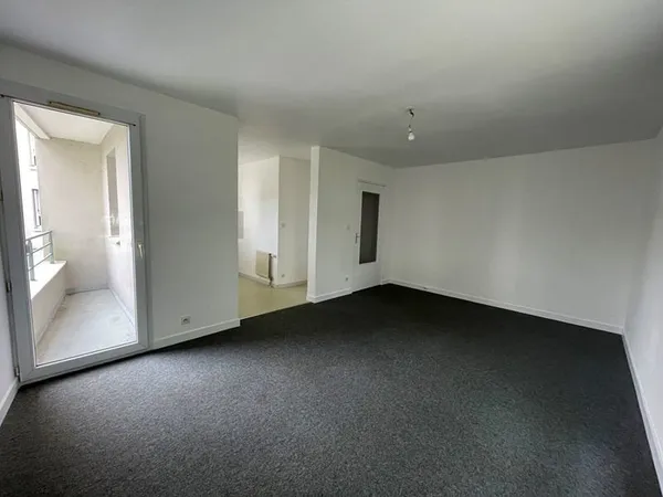 A LOUER - T2 avec garage