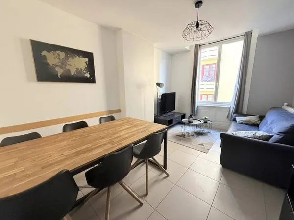 Duplex 7 pièces 106 m²