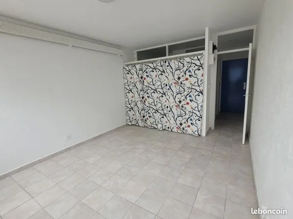 Studio 24 m2 proche centre + parking sous-sol