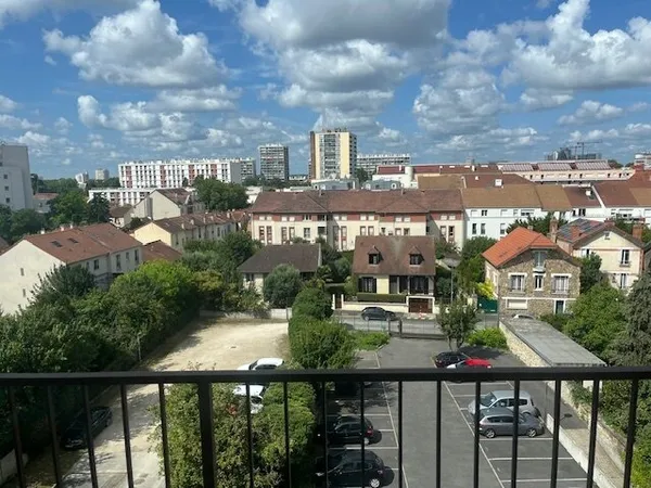 3 pièces avec Balcon en bon état