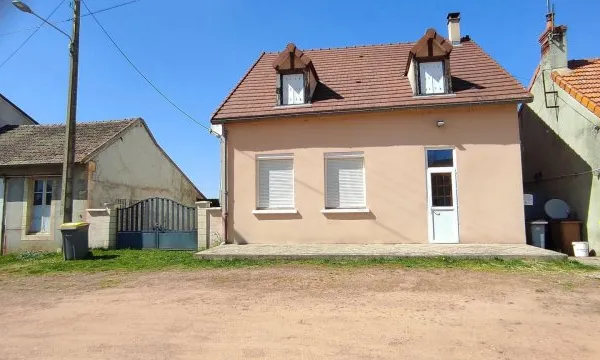 Maison type F4 sur 1700 m2 de terrain et un verger