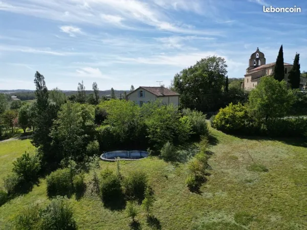 Maison de Charme dans la Campagne entre Toulouse (54 km) et Castres (21 km)