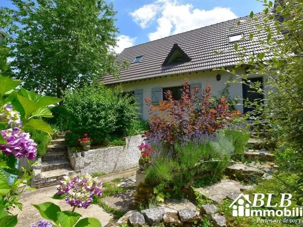 Maison 8 pièces 152 m²