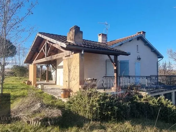 Maison individuelle T3 plain-pied / sous-sol - 96 m2 - garage - jardin