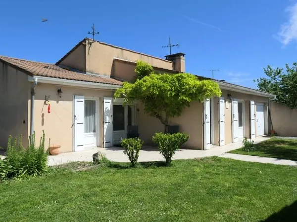 CHATEAUBERNARD MAISON PLAIN-PIED