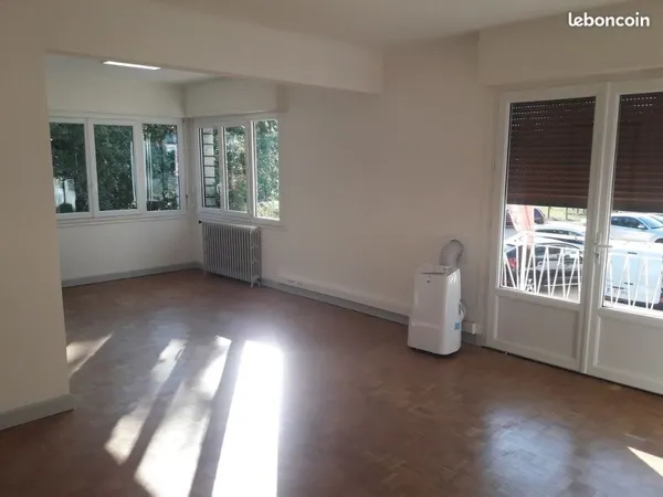 Bureau à Louer 28 M²