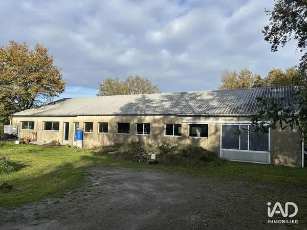 Immeuble commercial 400 m²