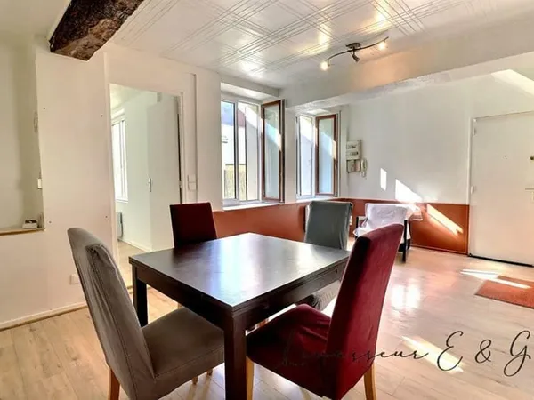 MOUY 60250 - Appartement F2 avec stationnement en rez de chaussée