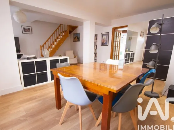 Maison 8 pièces 212 m²