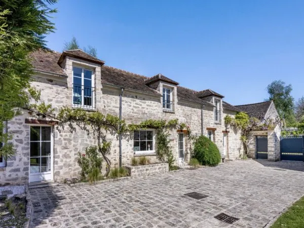 ARBONNE LA FORET - LONGERE DE 182m² AVEC DEPENDANCE ET JARDIN