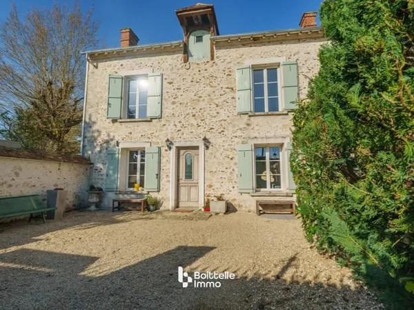 Barbizon centre maison de charme 4 chambres, un bureau, piscine terrain , garage, terrain 1200m²