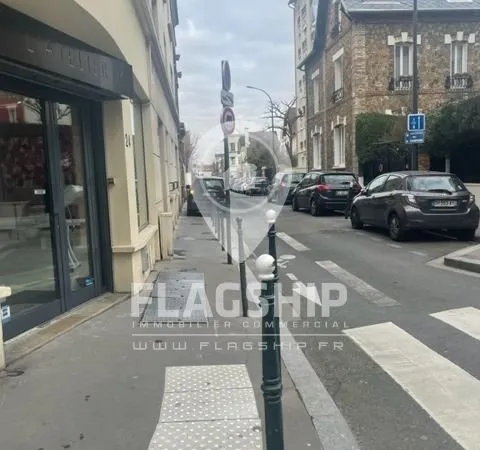 Boutique 93 m² ASNIERES SUR SEINE