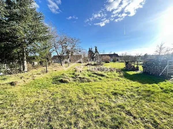 Terrain 1083 m²