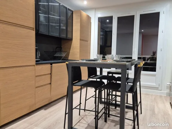 Chambre dans colocation haut de gamme — face au Parc Paul Mistral