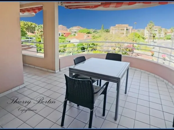 Appartement à vendre 2 pièces FREJUS (83)