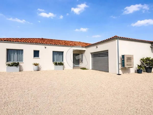 MAISON CONTEMPORAINE - 4 CHAMBRES - 162 m² - A VENDRE - SAINT VINCENT SUR JARD