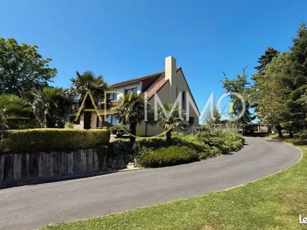 Maison 7 pièces 200 m²