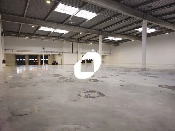 Local d'activité 2018 m²