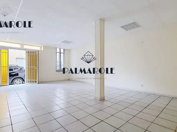 Local 1 pièce 58 m²