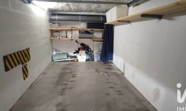 Parking 12 m²
