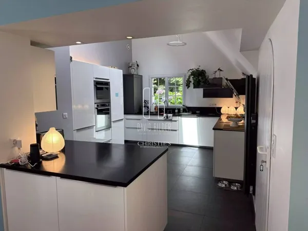 Maison de luxe 14 pièces 394 m²