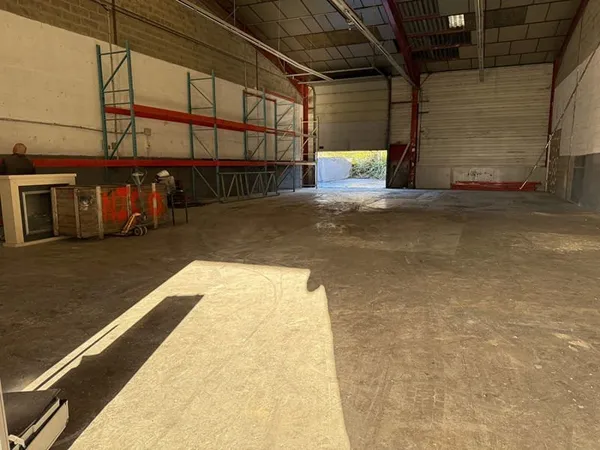 Local d'activité Wissous 375 m2