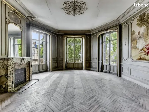Appartement 6 pièces 200 m²