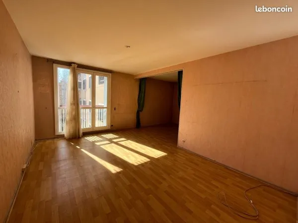 Appartement - 83 m² - 4 pièces