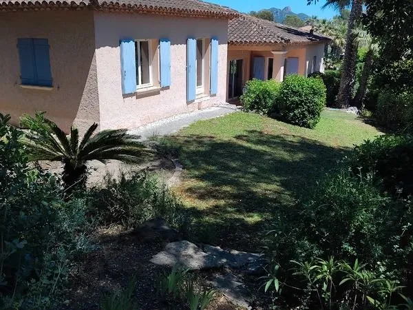 Vente villa à Valescure