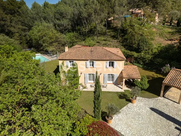 Maison Bouc Bel Air 7 pièces 202.45 m2, bastide provençale, 5 chambres, double séjour, cuisine indép