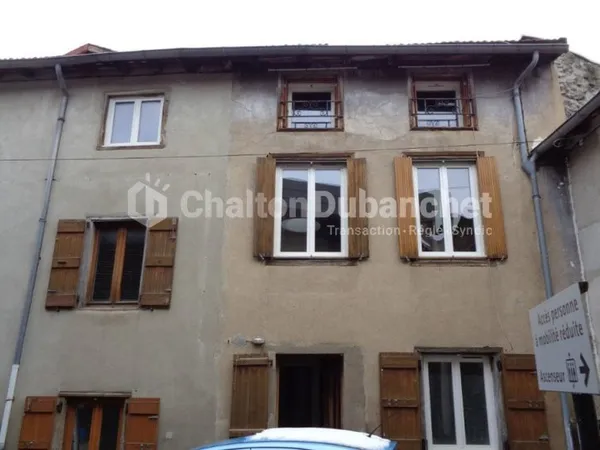 REGNY - Immeuble de 179 m²
