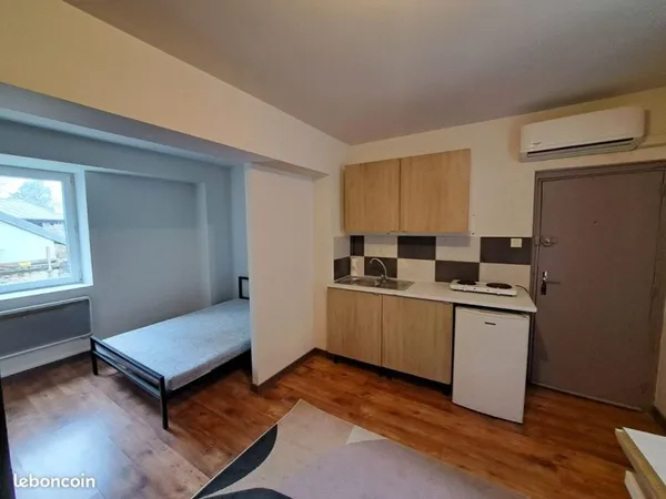 Grand studio 27m² - Rue Saint Désiré