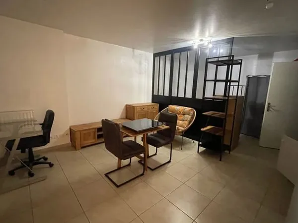Studio 1 pièce 35 m²