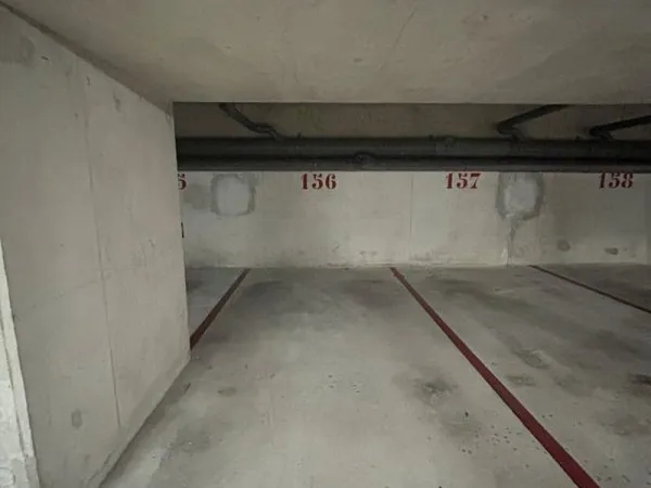 PARKING A LOUER - RUEIL 2000