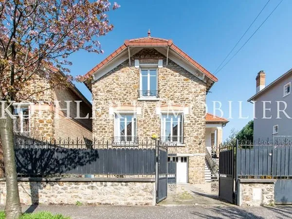 Maison 6 pièces 121 m²