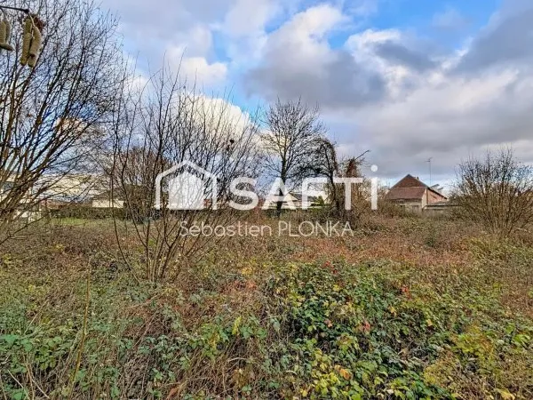 Terrain de 1800m², constructible sur 900m²
