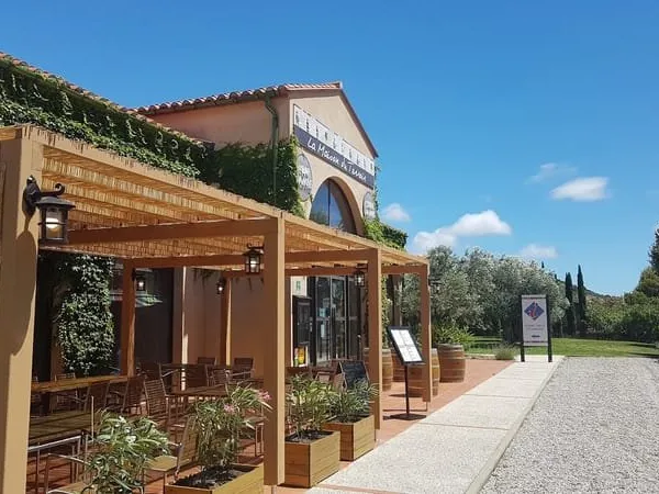 À vendre : La Maison du Terroir Murs commerciaux au coeur d