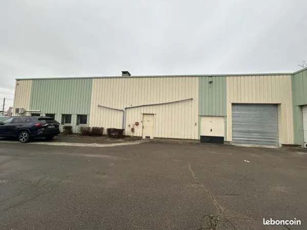 Local d'activité 1 172 m²