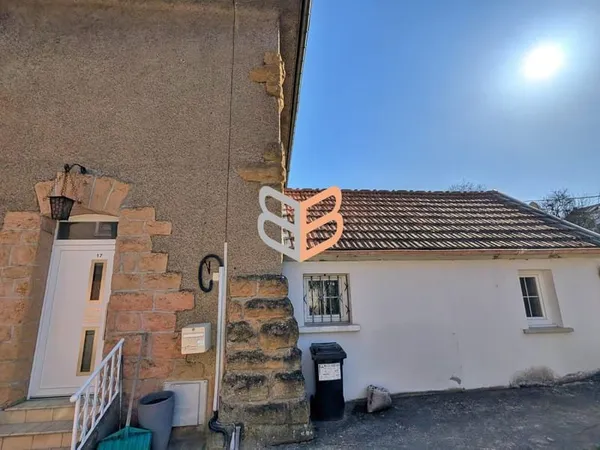 Appartement avec grand jardin, terrasse et garage