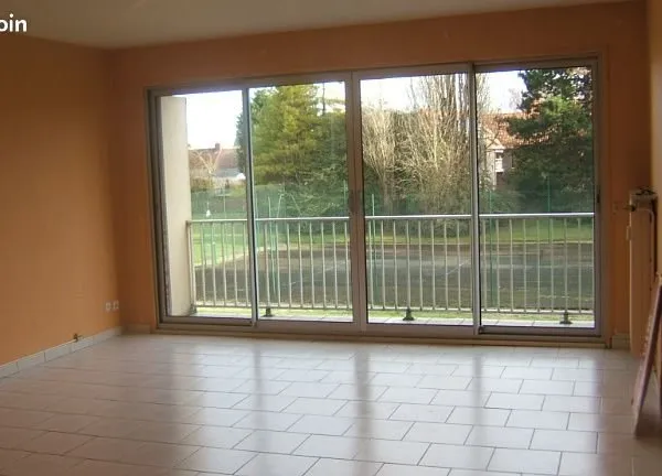 Appartement 1er étage garage cave
